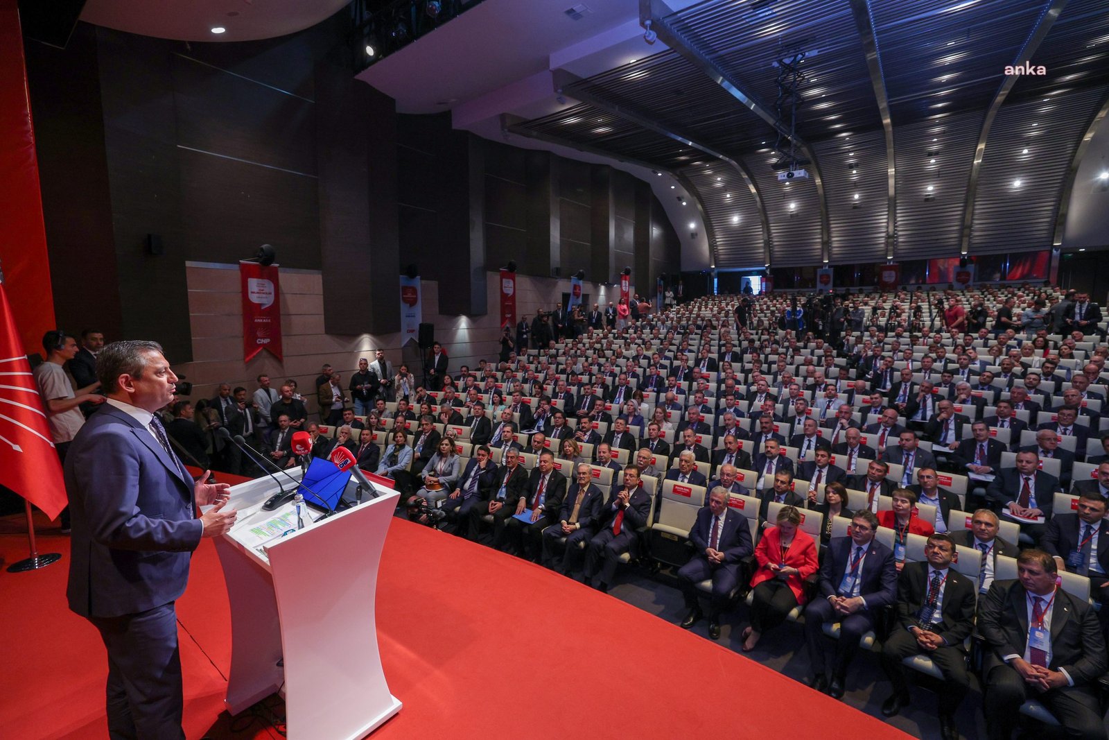 ozgur-ozel-bu-bir-zafer-degil-gorevdir-parti-iktidar-oldugunda-zafere-donusecektir