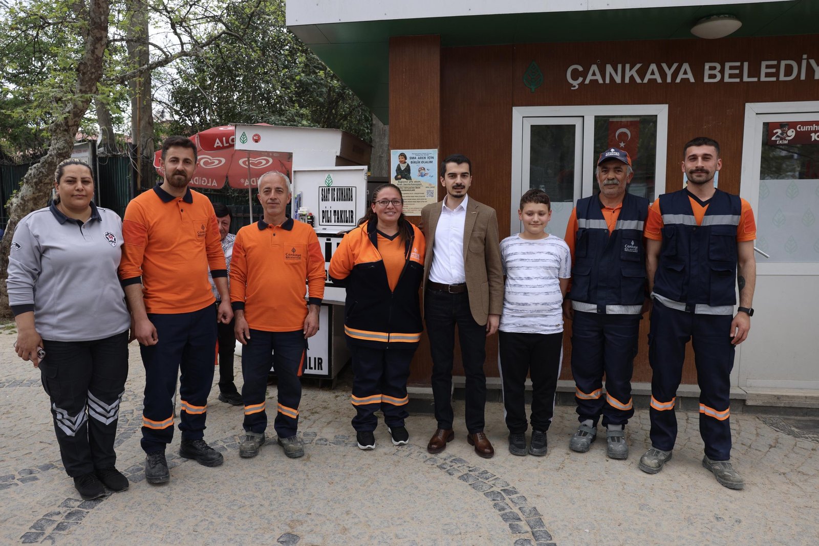 baskan-gunerden-vatandaslara-kugulu-park-surprizi