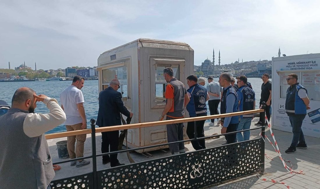 Beyoğlu Belediyesi Karaköy Sahilini Tekrar Kamuya Açtı Beyoğlu Belediyesi, Karaköy sahilinde kıyının kamu kullanımına kapatılmasına neden olan