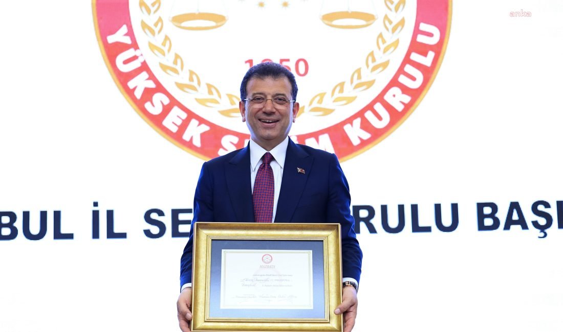 İstanbul Büyükşehir Belediye (İBB) Başkanı Ekrem İmamoğlu, mazbatasını aldıktan sonra