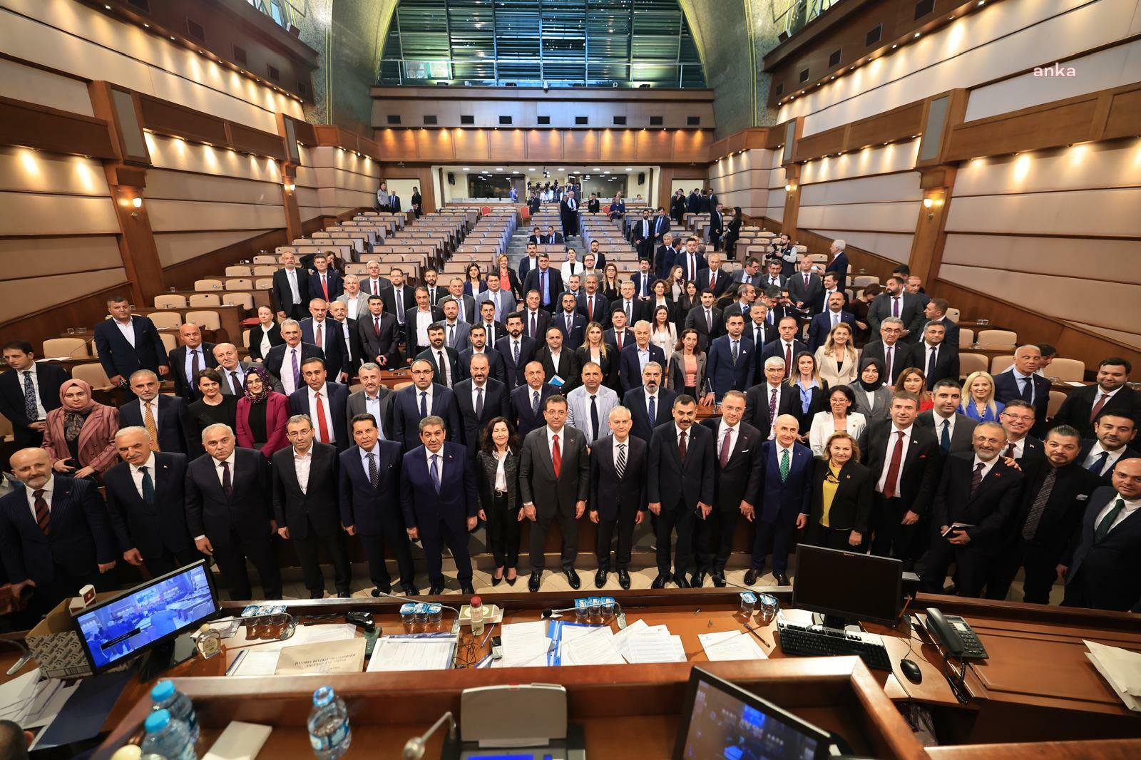 ibb-meclisi-9-donem-ilk-oturumunda-konusan-imamoglundan-kepez-tutuklamasina-tepki-adaletin-adamina-gore-tecelli-etmis-olmasi-duygusunu-yaratmistir
