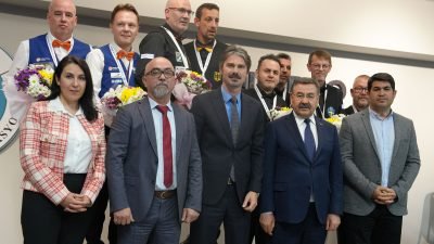 Gölbaşı Belediye Başkanı Yakup Odabaşı, Uluslararası Bilardo Kompleksi’nde düzenlenen 3