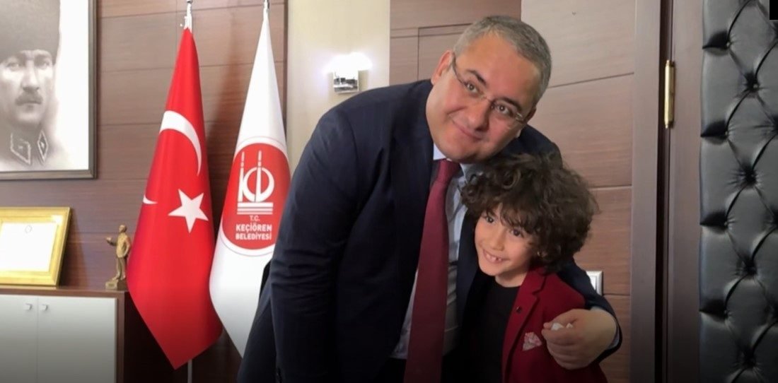 T.C. Keçiören Belediye Başkanı Dr. Mesut Özarslan, belediye binasında Keçiörenlilerle
