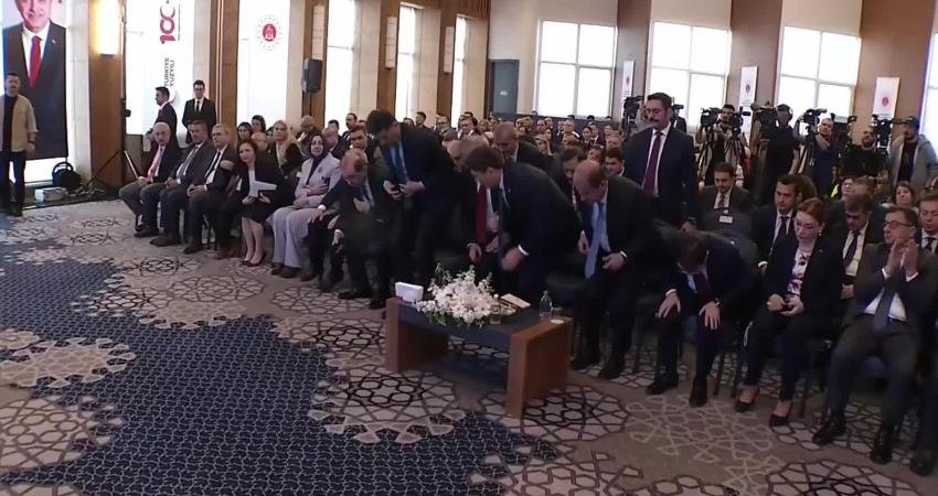 Adalet Bakanı Yılmaz Tunç, "Türkiye Yüzyılında Çocuk Hukuku Paneli"nde yaptığı
