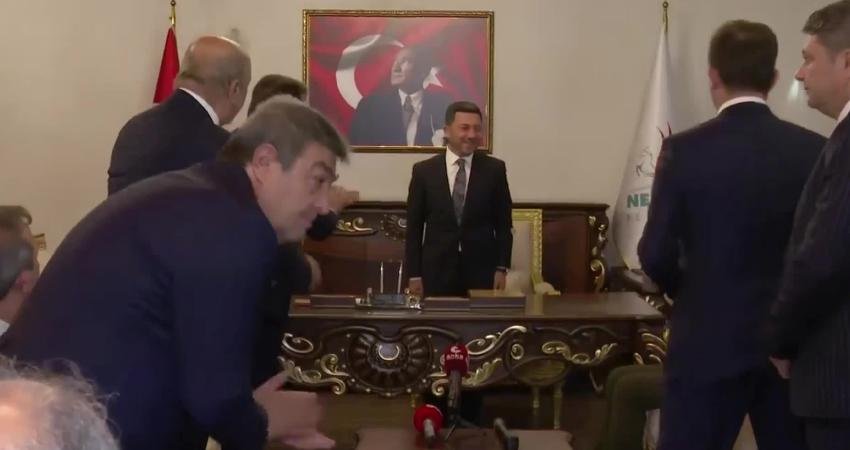 HABER: OG&Uuml;N AKKAYA – KAMERA: DURSUN ALKAYA İYİ Parti Genel