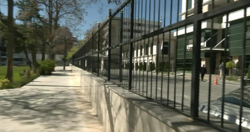 Ankara Emniyeti’nden Yüksek Seçim Kurulu Etrafında Yoğun Güvenlik Önlemi Ankara Emniyet Müdürlüğü, CHP Genel Başkanı Özgür Özel’in de katılımıyla