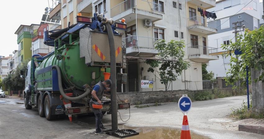 Antalya Büyükşehir Belediyesi, Meteorolojik Uyarı Üzerine Ekiplerini Teyakkuza Geçirdi Antalya Büyükşehir Belediyesi, Meteoroloji Bölge Müdürlüğü’nün Antalya ve ilçelerinde verdiği