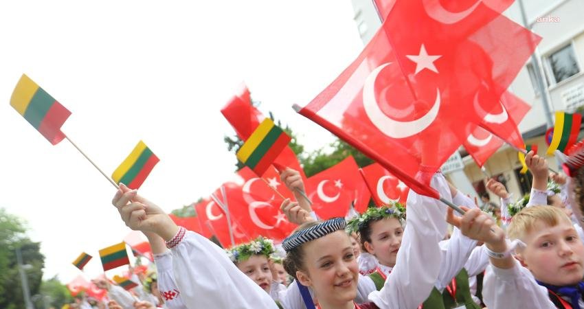 Antalya Büyükşehir Belediyesi’nin 23 Nisan Ulusal Egemenlik ve Çocuk Bayramı