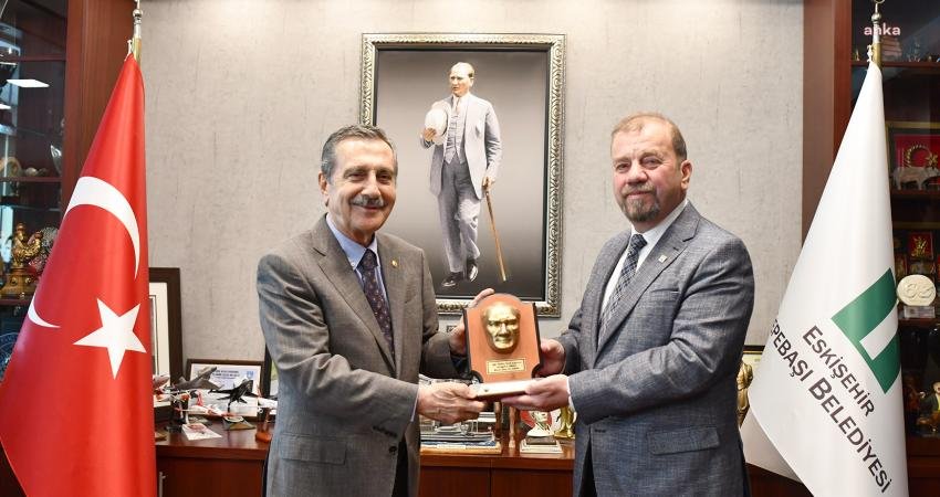 (ESKİŞEHİR) Tepebaşı Belediye Başkanı Ahmet Ata&ccedil;, Atat&uuml;rk&ccedil;&uuml; D&uuml;ş&uuml;nce Derneği Başkanı