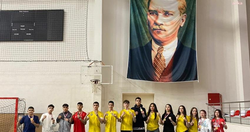 Türkiye Muay Thai Federasyonu’nun Kocaeli’de düzenlediği ‘23 Nisan Muay Thai