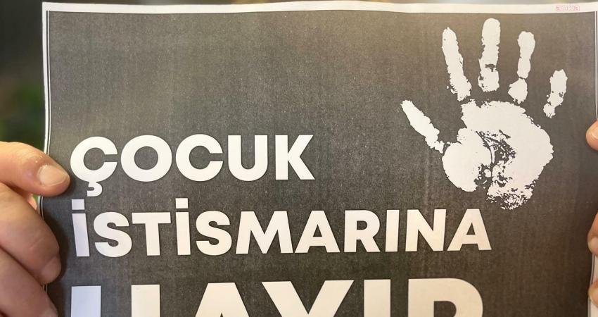 Yedi yaşından itibaren babasının cinsel istismarına maruz kaldığını ileri süren