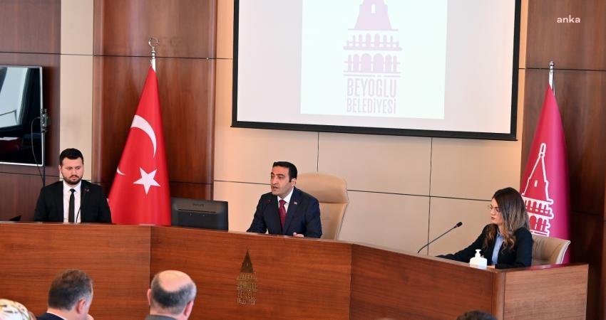Beyoğlu’nda Yeni Dönemin İlk Belediye Meclisi Toplandı Beyoğlu Belediye Meclisi, 31 Mart 2014 yerel seçimlerinin ardından yeni