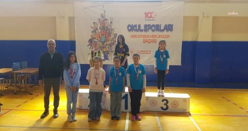 Bozüyük Belediyesi’nin satranç sporcuları, 23 Nisan Ulusal Egemenlik ve Çocuk
