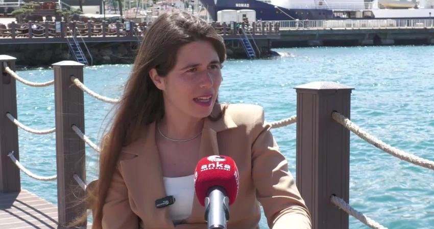 Çeşme’nin ilk kadın belediye başkanı Lal Denizli, İzmir’de 8 kadın