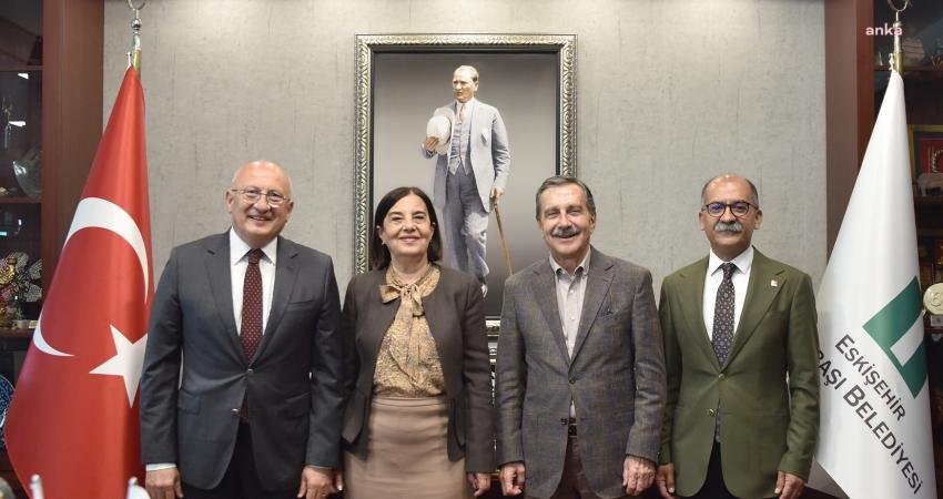 Tepebaşı Belediye Başkanı Ahmet Ataç, CHP Eskişehir Milletvekilleri Utku Çakırözer,