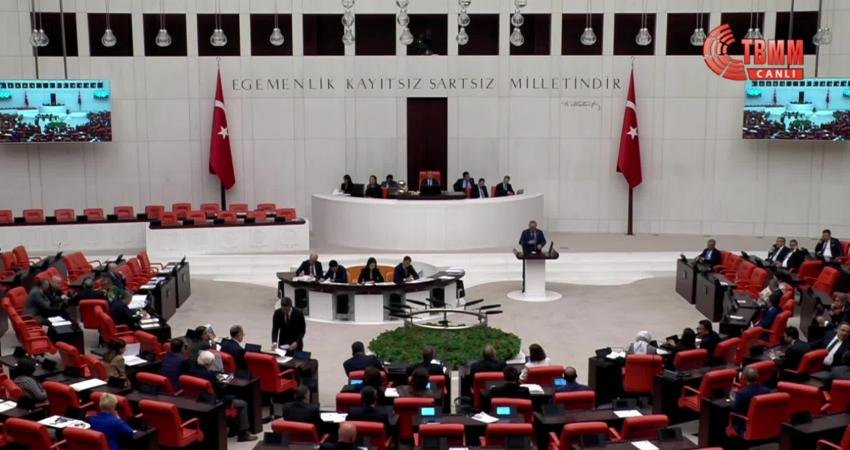 CHP Grubunun, 15 Temmuz sonrasında dağıtılan silahlar ile bu süreçten