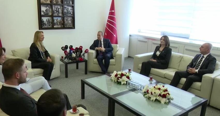 MHP Genel Başkan Yardımcısı Sadir Durmaz başkanlığındaki heyet CHP’ye bayram