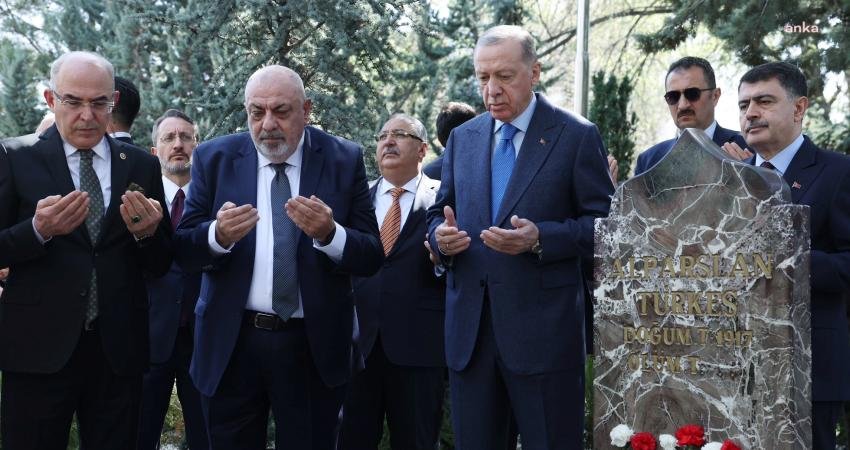 Cumhurbaşkanı Recep Tayyip Erdoğan, vefatının 27’nci yıl dönümünde MHP Kurucu