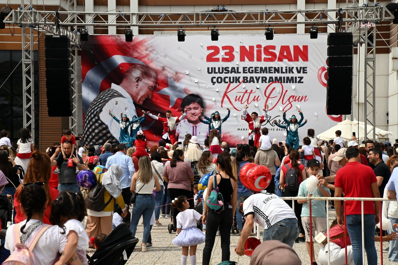 kecioren-belediye-baskani-ozarslan-koltugunu-sehit-kizi-melise-devretti