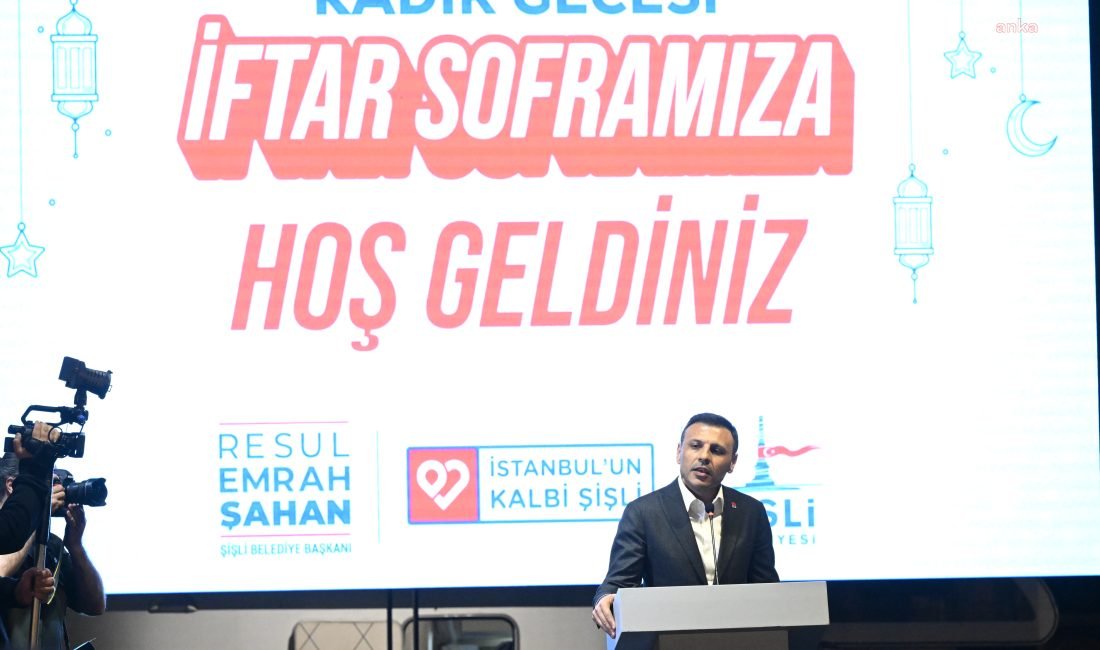 CHP İstanbul İl Başkanı Özgür Çelik, Kadir Gecesi’nde Şişli’de Belediye