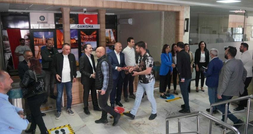 DEM Partili Diyarbakır Büyükşehir Belediyesi Eşbaşkanı Ayşe Serra Bucak Küçük,