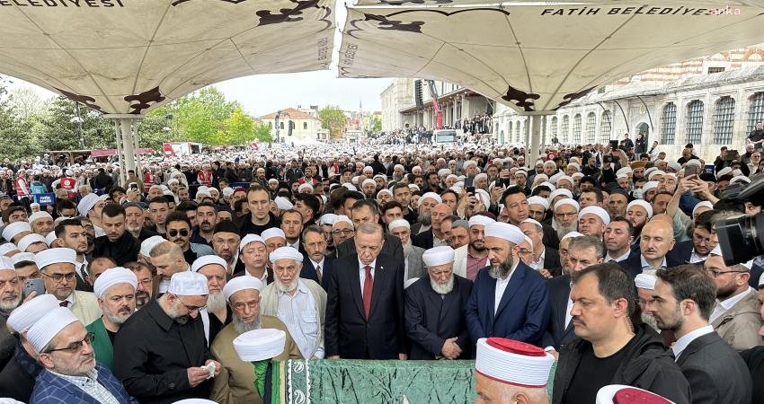 (İSTANBUL) – Cumhurbaşkanı Recep Tayyip Erdoğan, İsmailağa cemaatinin &ouml;nde gelen