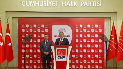 CHP Genel Başkan Yardımcısı Gökan Zeybek, iktidarın yurt içi ve