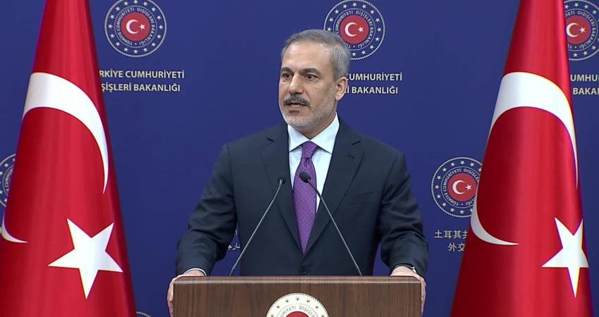 Hakan Fidan’dan Türkiye’nin Gazze’ye Yardım Talebini İsrail’in Reddetmesine Tepki: “İsrail’e Yönelik Bir Dizi Yeni Tedbir Almayı Kararlaştırdık” Dışişleri Bakanı Hakan Fidan, Türkiye’nin Ürdün üzerinden hava yoluyla Gazze’ye