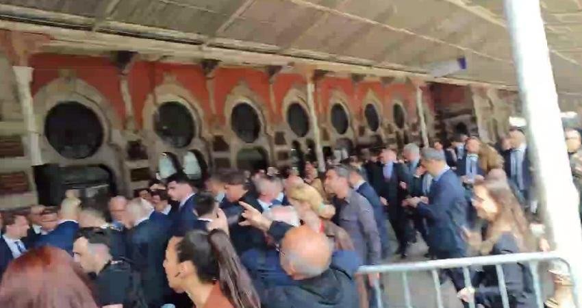 Almanya Cumhurbaşkanı Steinmeier’in Sirkeci Garı’ndaki ‘Gurbette Hasret’ sergisini ziyareti sırasında