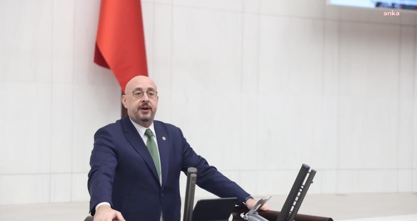 İYİ Parti Antalya Milletvekili Uğur Poyraz, yerel seçimlerde Van Büyükşehir