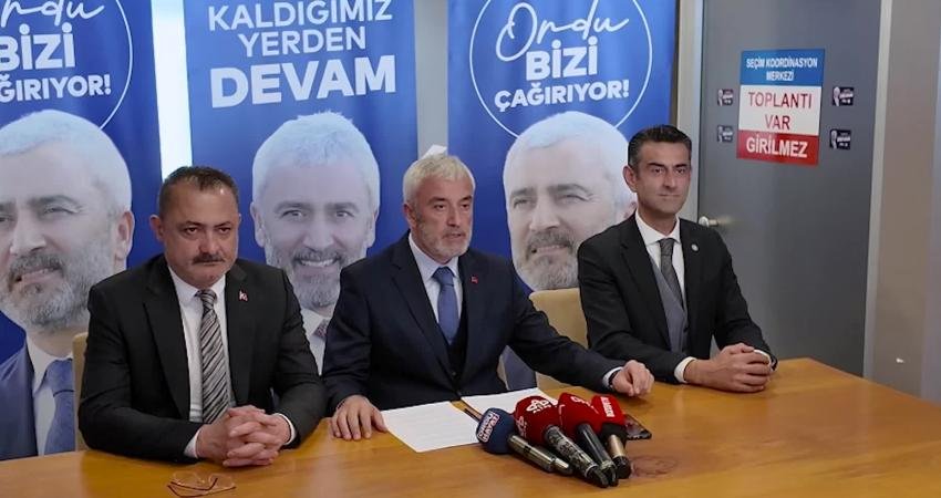 İYİ Parti’nin Ordu Belediye Başkan adayı Enver Yılmaz, oy sayımı