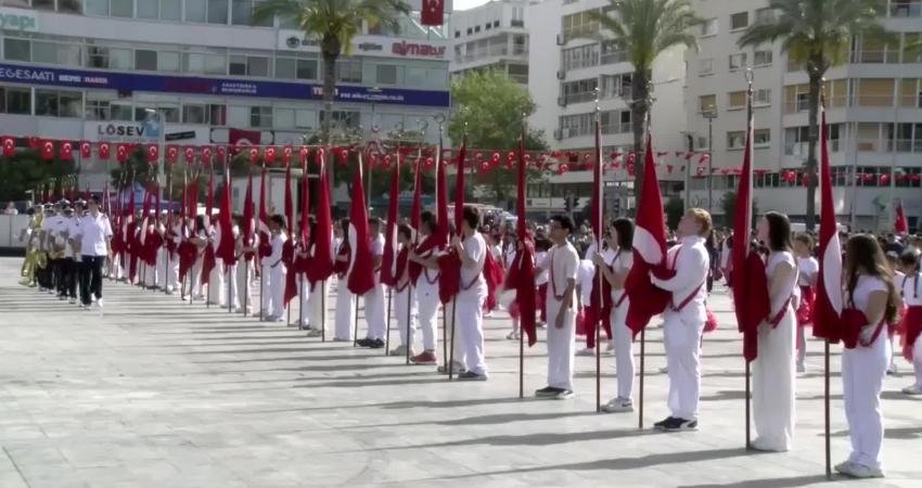 İzmir’de 23 Nisan Ulusal Egemenlik ve Çocuk Bayramı Coşkuyla Kutlandı HABER: ECE AZAK – KAMERA: ÖZGÜR ŞENGÜL (İZMİR)- Türkiye Büyük