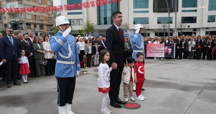 Kartal Belediye Başkanı Yüksel, Atatürk Anıtına Çelenk Sundu Kartal Belediye Başkanı Gökhan Yüksel, 23 Nisan Ulusal Egemenlik ve