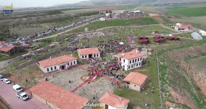 (KIRŞEHİR) – Kırşehir Belediye Başkanı Selahattin Ekicioğlu, 23 Nisan Ulusal