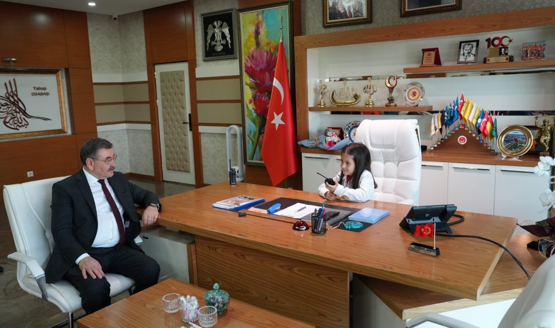 Gölbaşı’nda 23 Nisan Coşkusu 23 Nisan Ulusal Egemenlik ve Çocuk Bayramı kutlamaları kapsamında Gölbaşı’nda