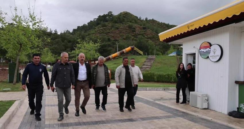 Marmaris’te sabaha karşı etkili olan şiddetli yağmur ve fırtına hayatı