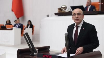 Hazine ve Maliye Bakanı Mehmet Şimşek, lokanta ve kafelerde KDV’ye