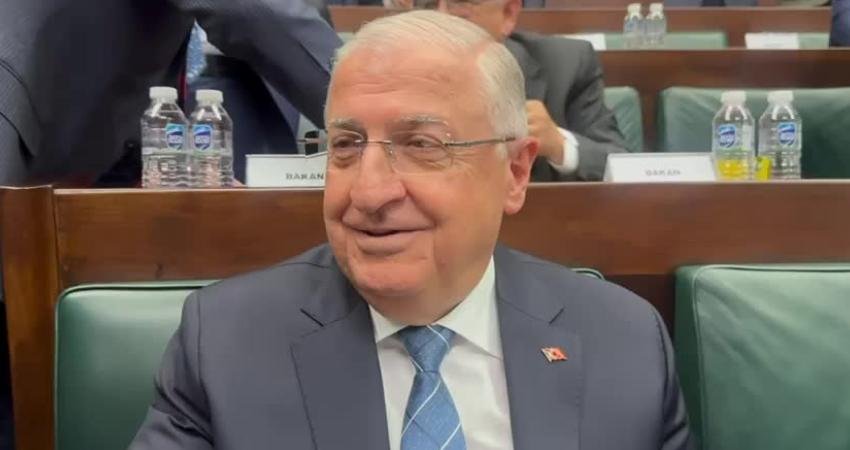 Milli Savunma Bakanı Yaşar Güler: “Iraklı Dostlarımız ‘PKK Terör Örgütü’ Demese de Ona Yakın Bir İfadeyi İlk Defa Kabul Ettiler, Memnuniyet Verici” Milli Savunma Bakanı Yaşar Güler, Cumhurbaşkanı Erdoğan’ın Irak’a yapacağı ziyarete