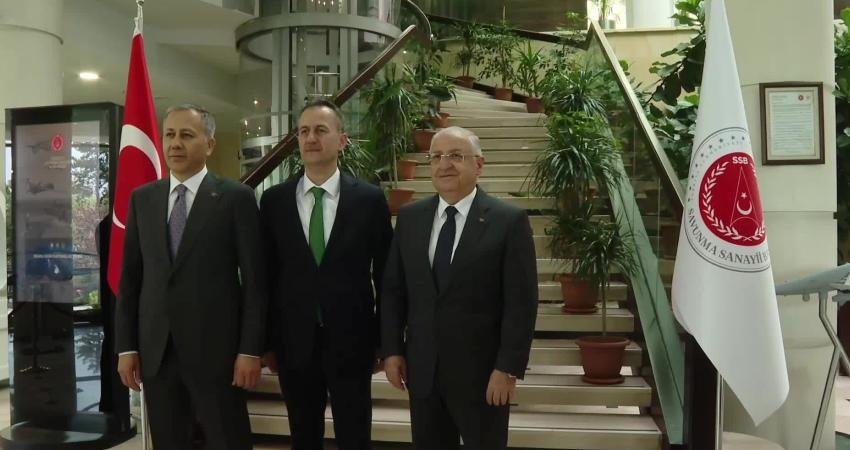 (ANKARA) Milli Savunma Bakanı Yaşar G&uuml;ler, “Etrafı &acirc;deta ateşten bir