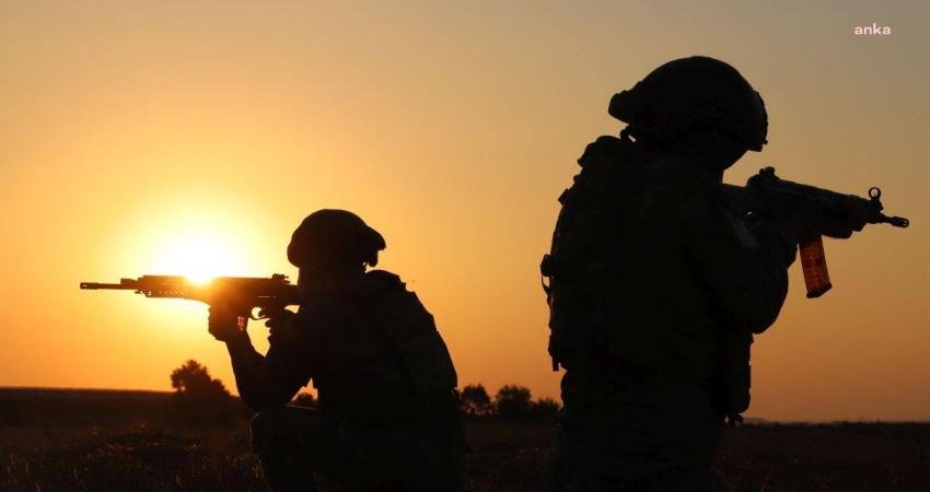 MSB: “Irak’ın Kuzeyindeki Barınma Alanlarından Kaçan 2 PKK’lı Terörist, Habur’da Teslim Oldu” Milli Savunma Bakanlığı, Irak’ın kuzeyindeki barınma alanlarından kaçan 2 PKK’lı