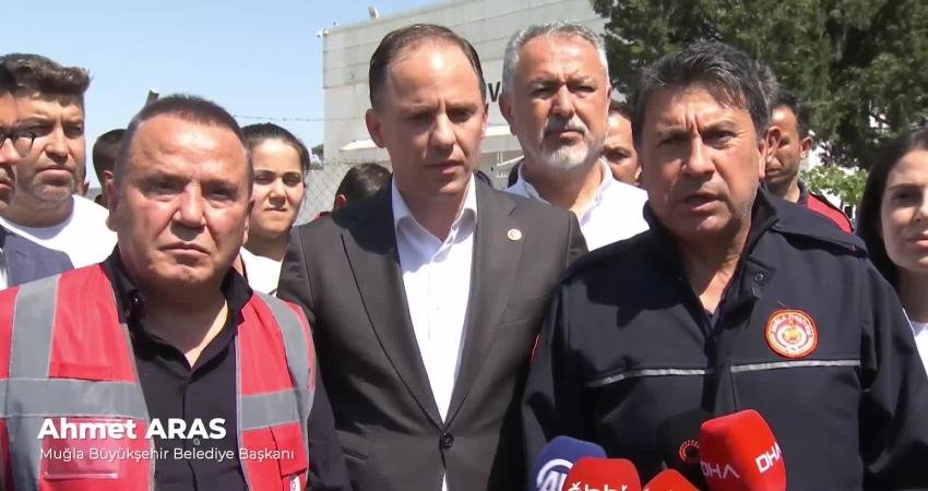 Muğla Büyükşehir Belediye Başkanı Ahmet Aras: “Süreç Sonuçlanıncaya Kadar Burada Olacağız” Antalya’da teleferik kazasının ardından başlatılan kurtarma çalışmalarına katılan CHP’li belediyelerin
