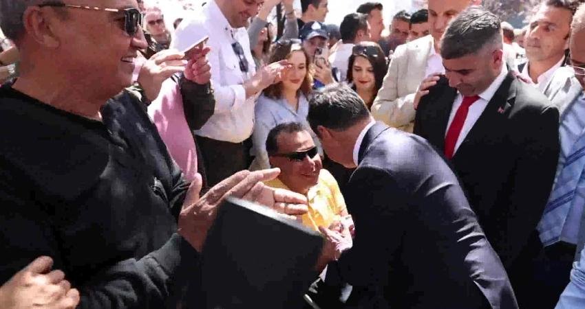 Muğla B&uuml;y&uuml;kşehir Belediyesi&rsquo;nde mazbata alınması sonrası devir teslim t&ouml;reni ger&ccedil;ekleşti.