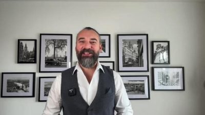 Uzmanlara göre, özlemi çekilen eski bayramları çocuklara yaşatmak mümkün. Uzmanlar,