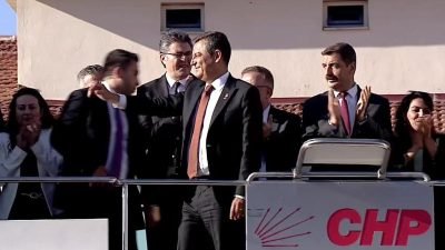 CHP Genel Başkanı Özgür Özel, Manisa'da, Kula Belediyesi ve partisinin