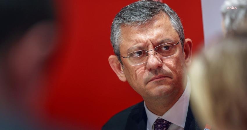 CHP Genel Başkanı Özgür Özel, resmi X hesabından İngilizce olarak