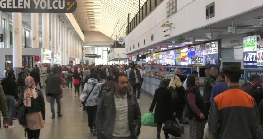 Ramazan Bayramı nedeniyle 9 güne çıkan tatili memleketlerine veya tatile