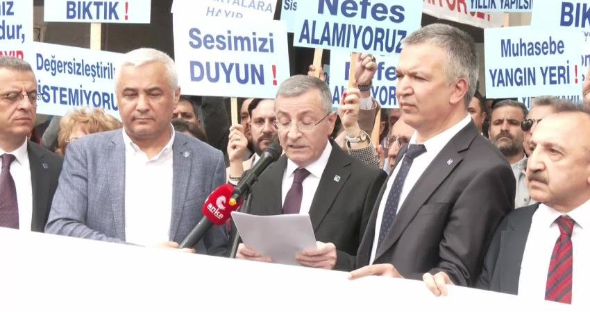 Serbest Muhasebeci ve Mali Müşavirler, Artan İş Yükleri İçin Eylem Yaptı Ankara Serbest Muhasebeciler Mali Müşavirler Odası, (ASMMMO) yaşadıkları iş yükü