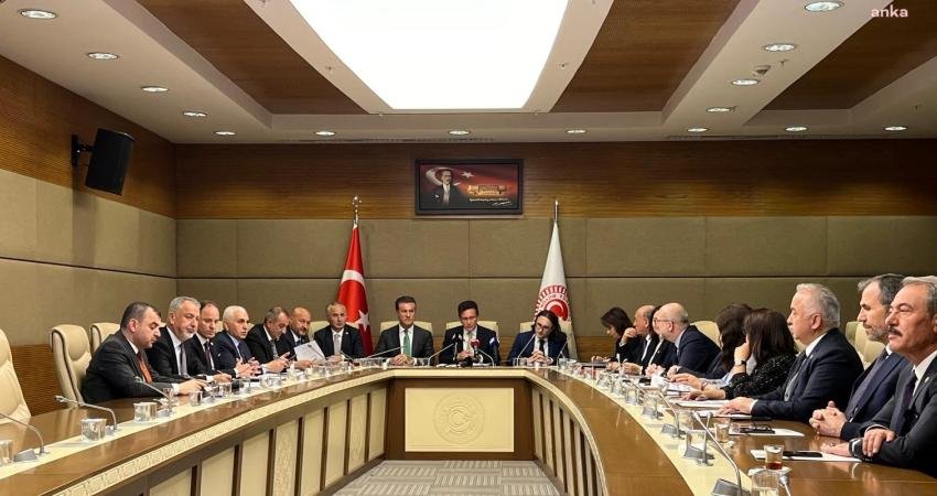 Erzincan’ın İliç ilçesinde bulunan Çöpler Altın Madeni’nde 9 işçinin toprak