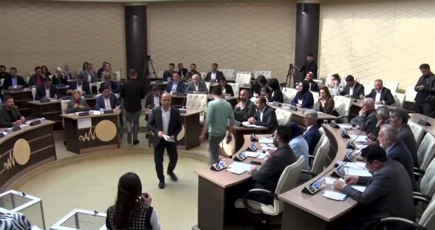 Van Büyükşehir Belediyesi Başkanı Abdullah Zeydan, belediyenin borcunun 2022 yılında