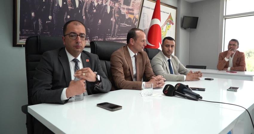Yalova Çiftlikköy Belediyesi'nin AKP'den CHP'ye geçmesinin ardından önceki dönemlerin borç listesi belediye
